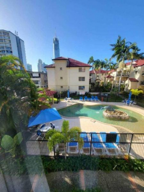 3 Bedroom Central Surfers Paradise Apartment